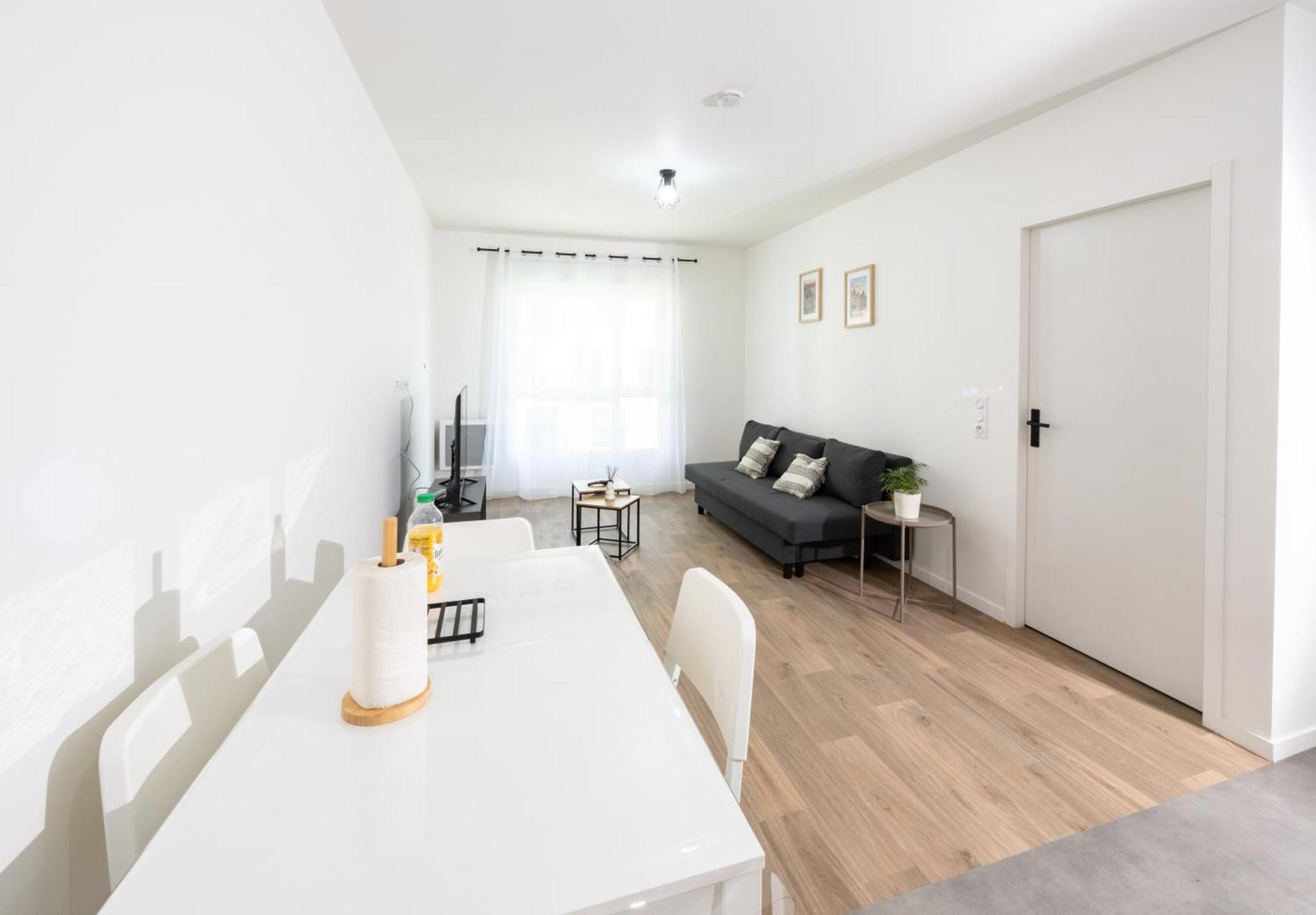 Appartement Massy Tgv - Rer B&c - Free Parking *